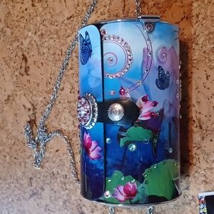 Little Earth Cyclone Flair Purse With Swarovski Crystals